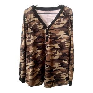 Long Sleeved Cammo Top
